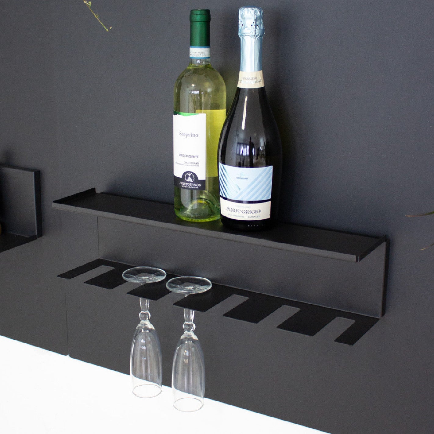 KalaMitica® Dionysos 50cm – Magnetischer Weinglashalter aus Stahl