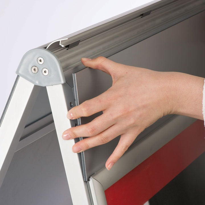 Kundenstopper Alu Classic mit Logoplatte, Outdoor