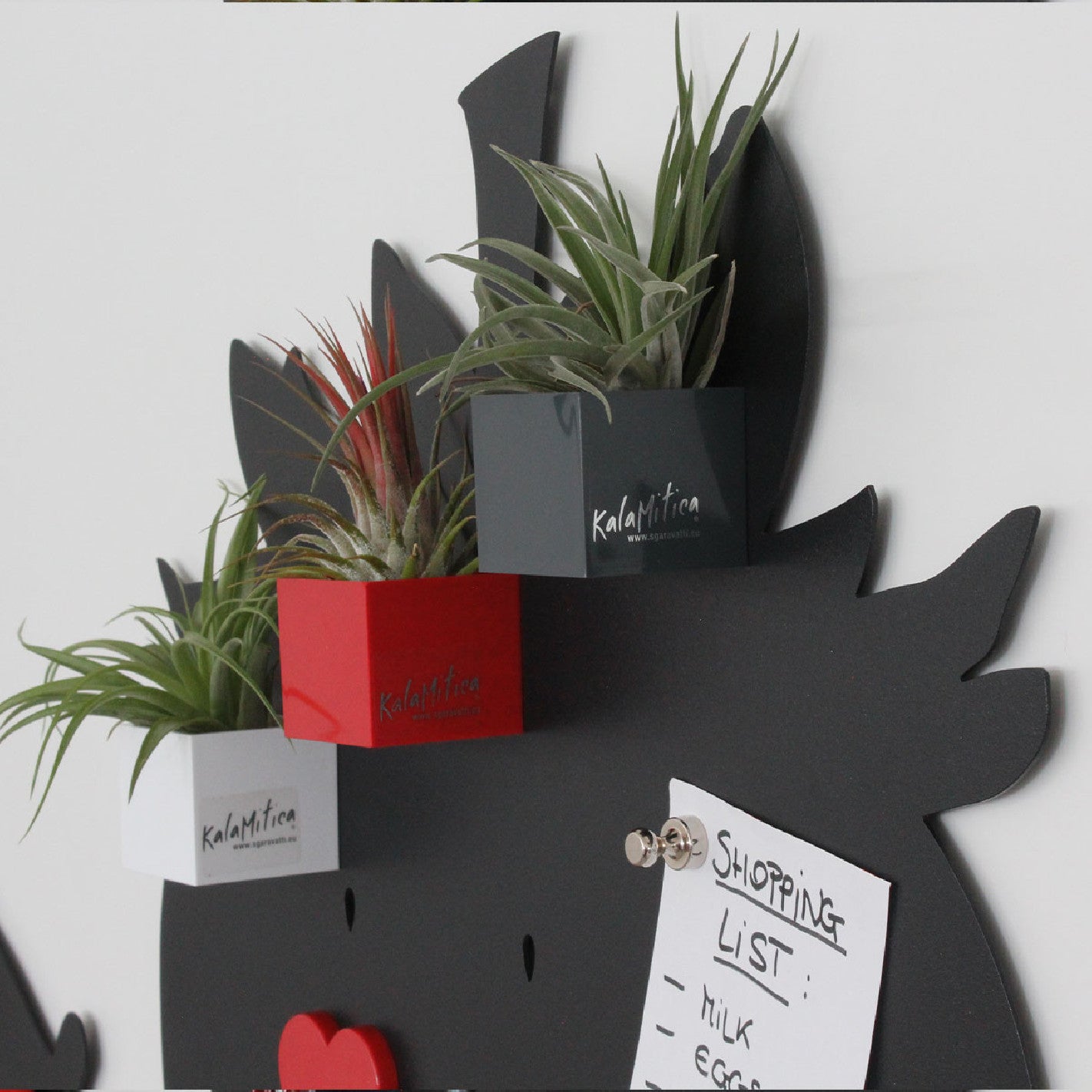 KalaMitica® Magnetische Kreidetafel "Erdbeere", 38x56cm, Schwarz/Anthrazit