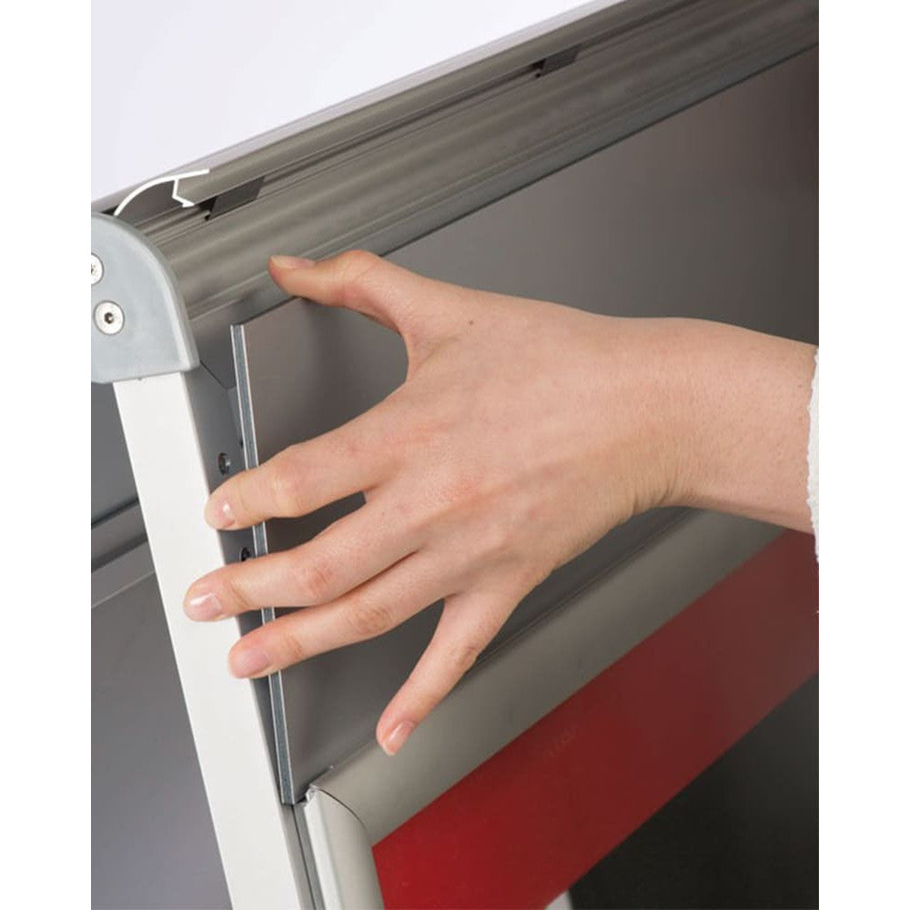 Premium Kundenstopper mit Logoplatte austauschbar